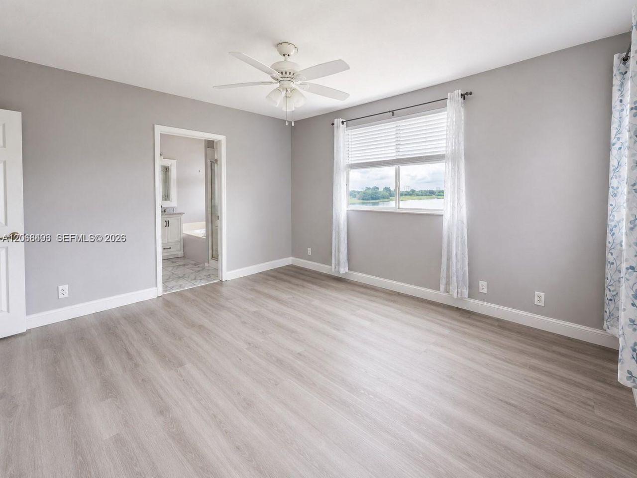 963 Falling Water Rd , Weston, FL 33326 Photo