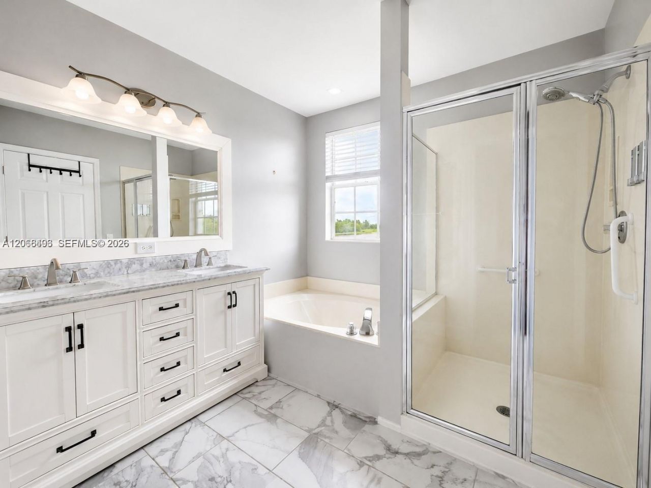 963 Falling Water Rd , Weston, FL 33326 Photo