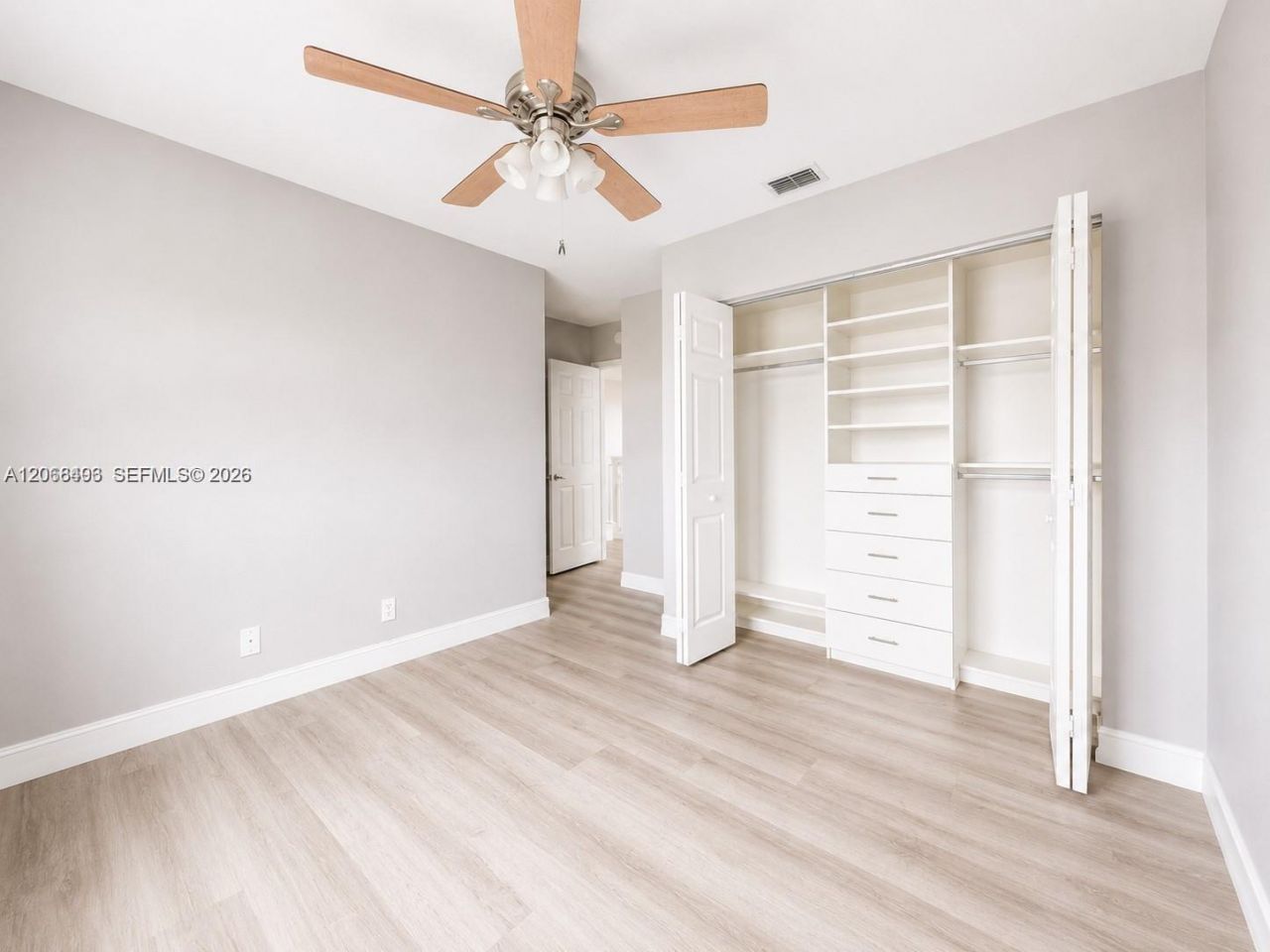 963 Falling Water Rd , Weston, FL 33326 Photo