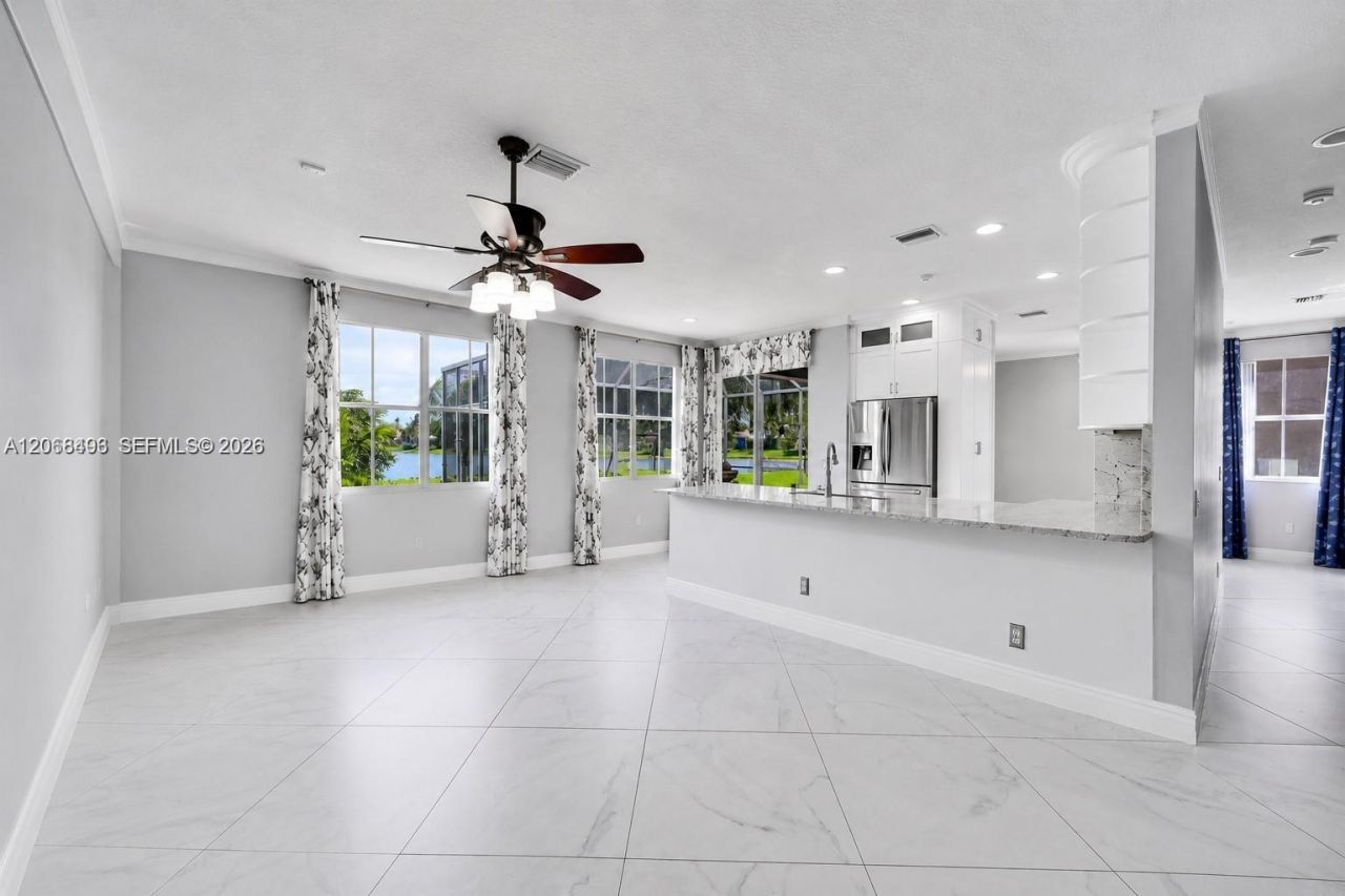 963 Falling Water Rd , Weston, FL 33326 Photo