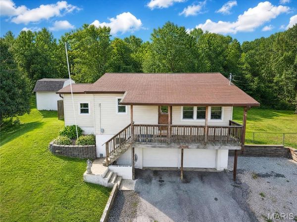 1018 Top Dr, Arnold, MO 63010