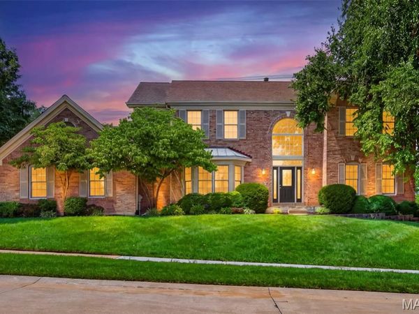 2319 Wellington Estates Drive, Chesterfield, MO 63017
