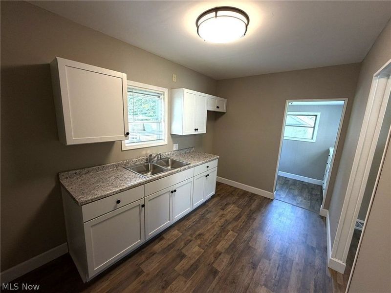 412 Iddings Avenue SE, Warren, OH 44483 Photo 10