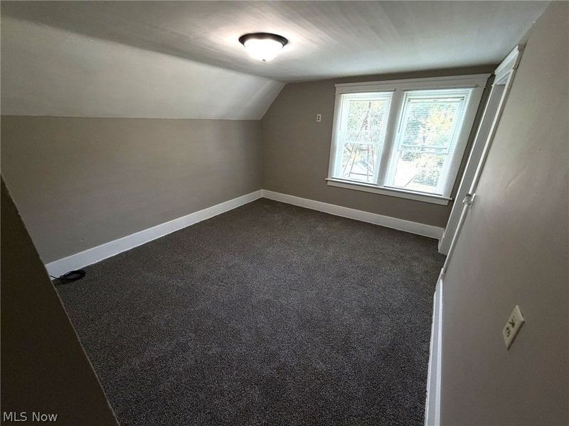 412 Iddings Avenue SE, Warren, OH 44483 Photo 14