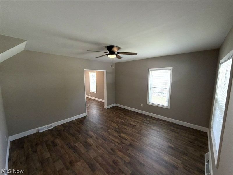 412 Iddings Avenue SE, Warren, OH 44483 Photo 4