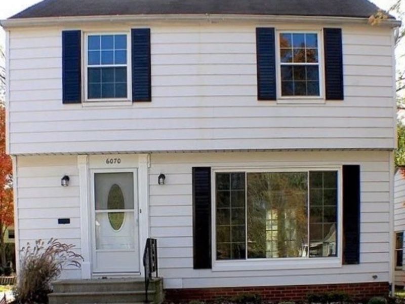 6070 Maplecliff Drive , Parma Heights, OH 44130 Photo 1