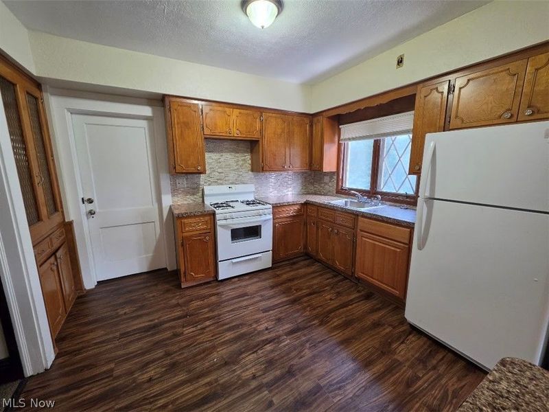 4100 Mapledale Avenue, Unit 2, Cleveland, OH 44109 Photo 6
