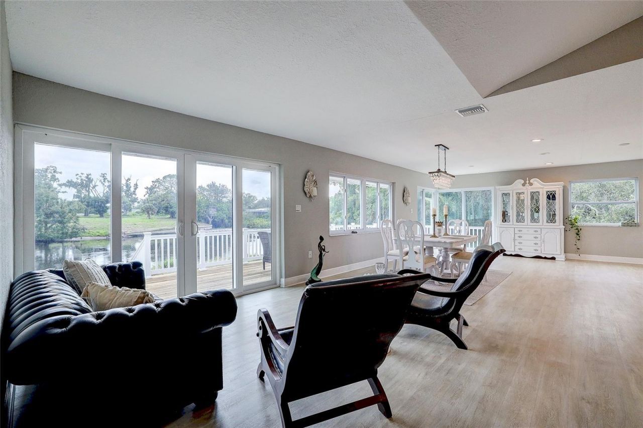 3214 N Seclusion Drive, Sarasota, FL 34239 Photo
