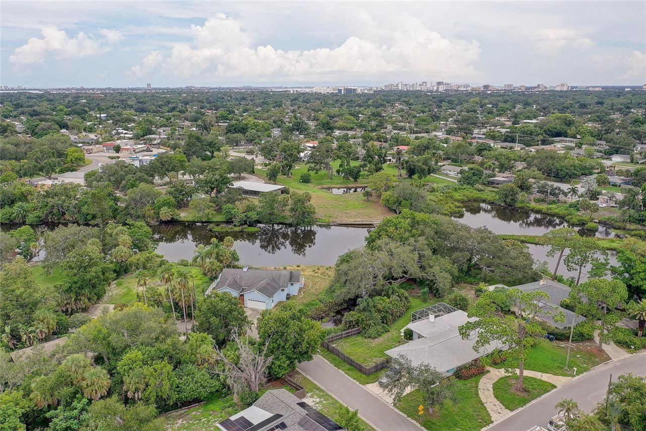 3214 N Seclusion Drive, Sarasota, FL 34239 Photo