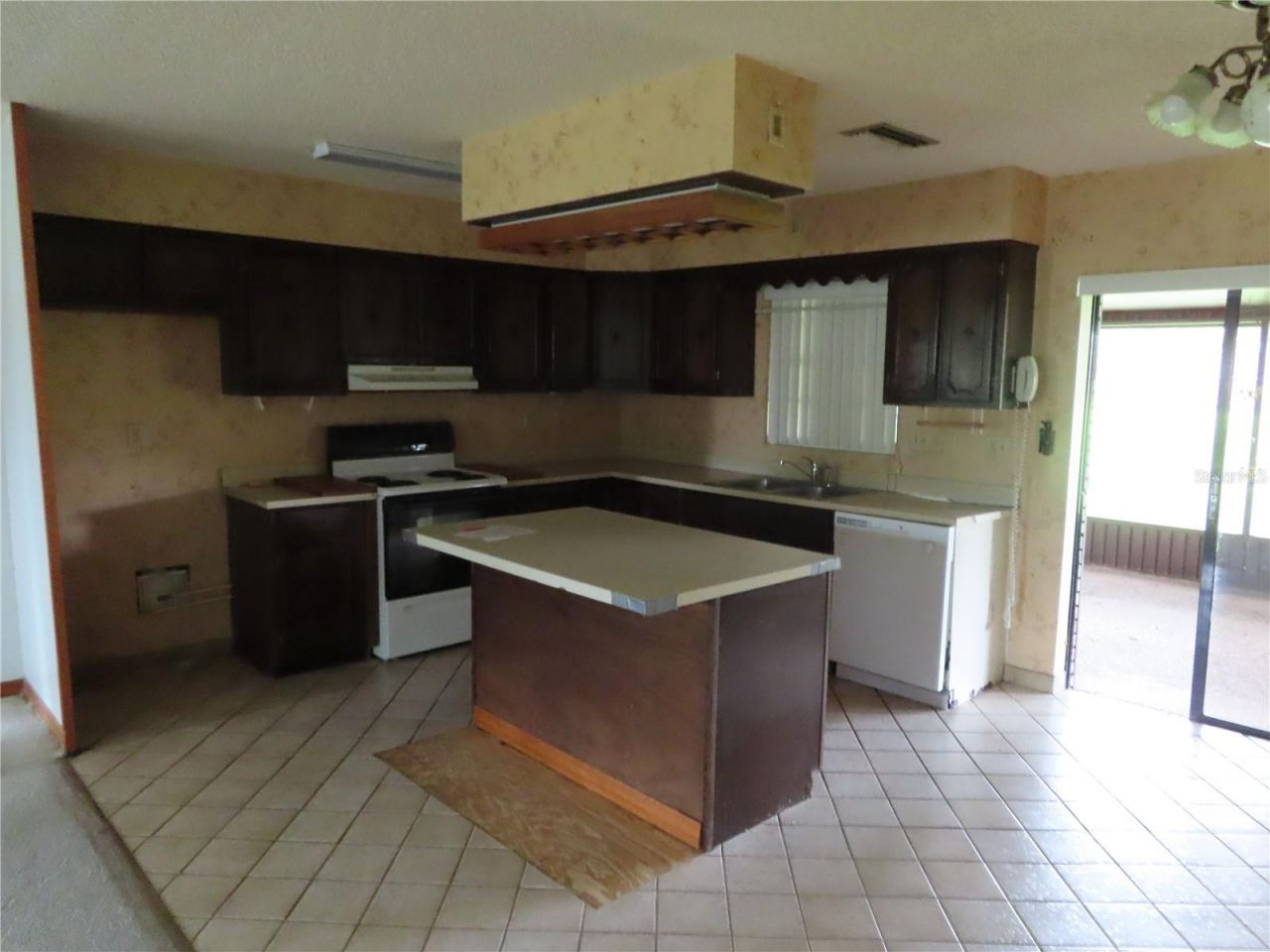 2016 Amesbury Drive, Auburndale, FL 33823 Photo