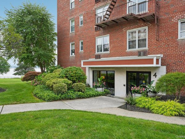 4 Salisbury Point, Unit 1D   (DIRE, Nyack, NY 10960