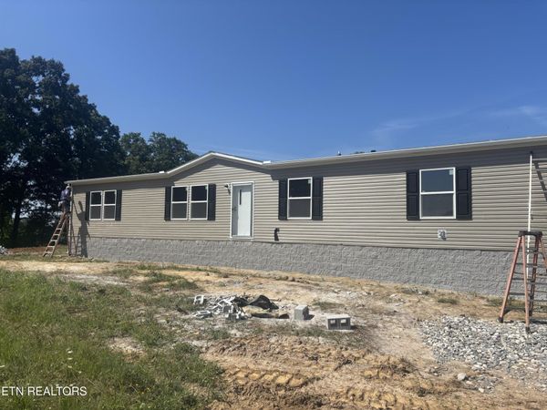 1393 Daysville Rd, Rockwood, TN 37854