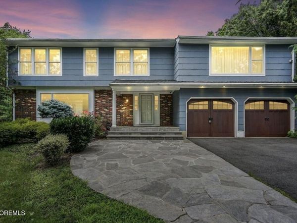 14 Kathy Street, Kendall Park, NJ 08824