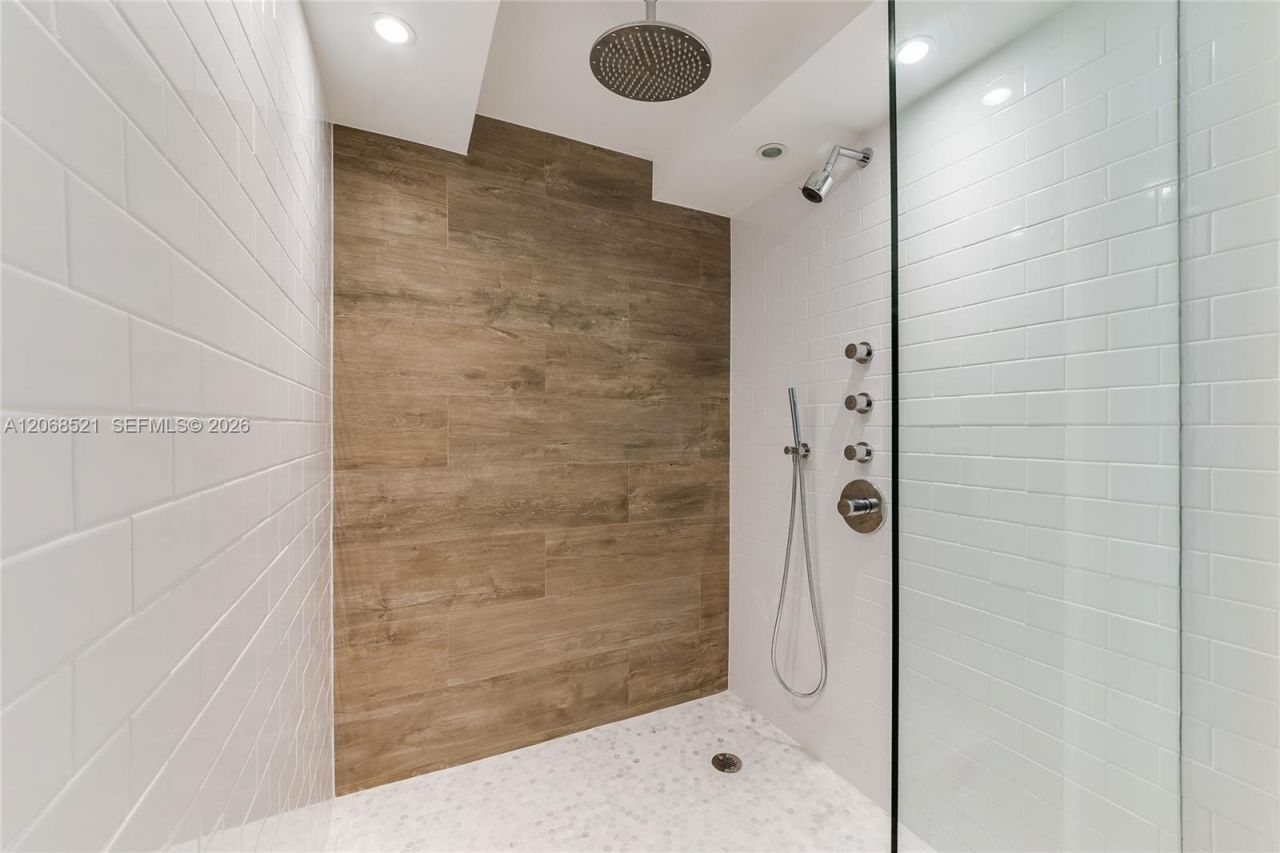 11 Island Ave, Unit 1111, Miami Beach, FL 33139 Photo