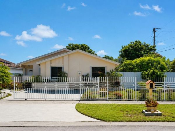 19226 SW 123rd Ave , Miami, FL 33177