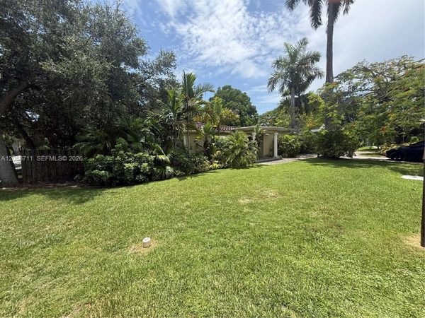 6200 SW 78th St , South Miami, FL 33143