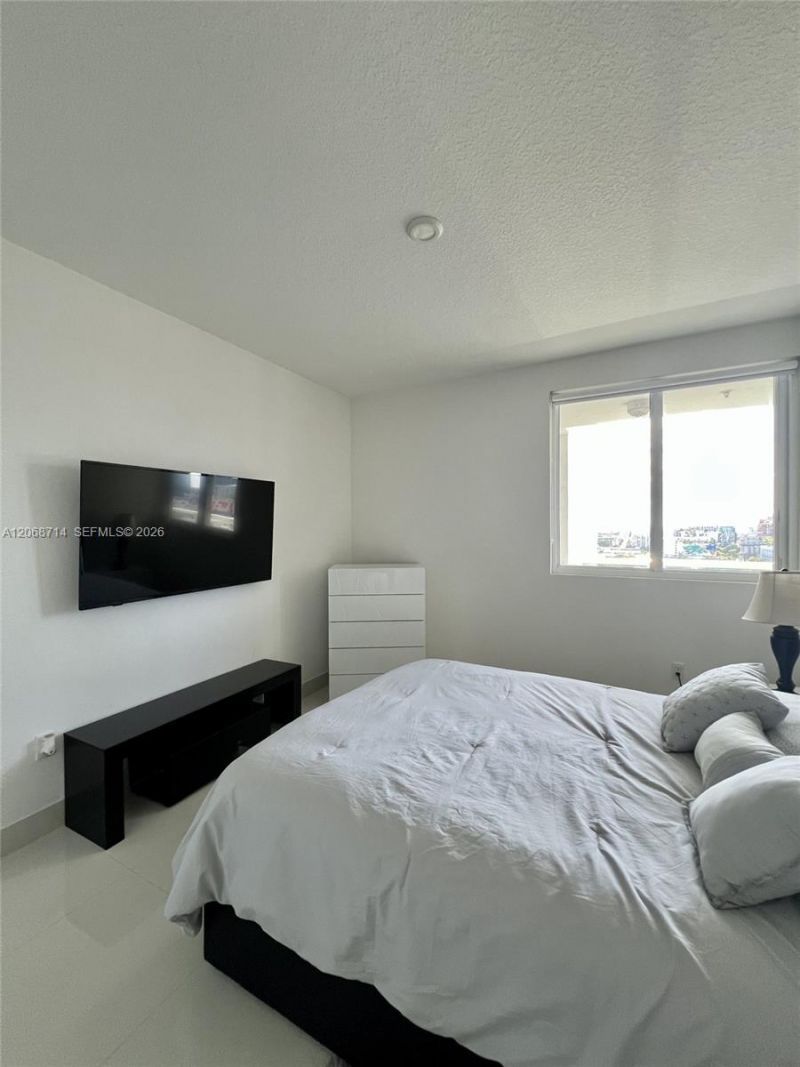 600 NE 27th St , Unit 1604, Miami, FL 33137 Photo