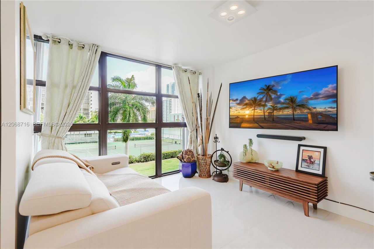 400 Leslie Dr , Unit 319, Hallandale Beach, FL 33009 Photo