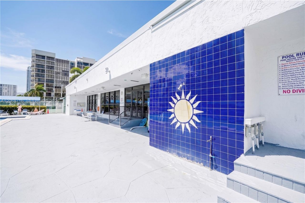 400 Leslie Dr , Unit 319, Hallandale Beach, FL 33009 Photo