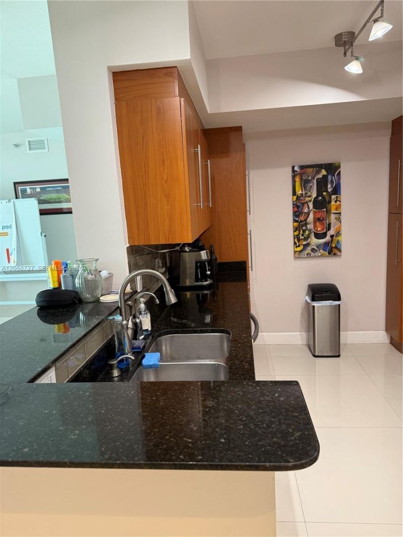 335 S Biscayne Blvd, Unit 1805, Miami, FL 33131 Photo