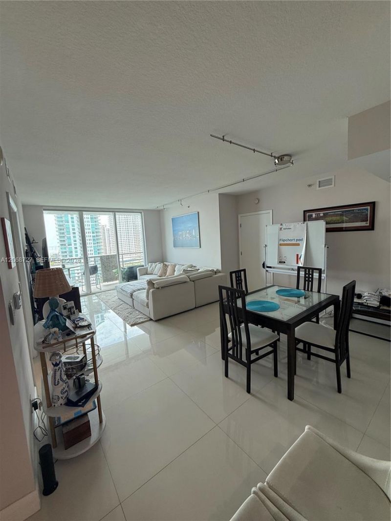335 S Biscayne Blvd, Unit 1805, Miami, FL 33131 Photo