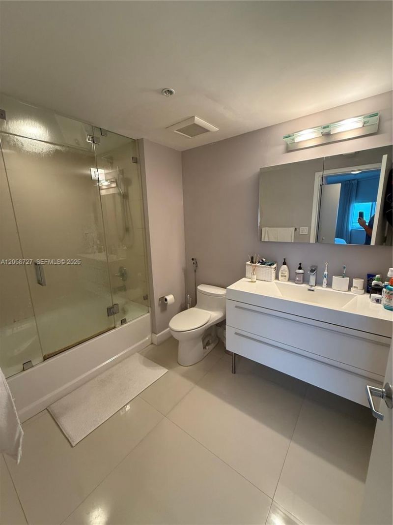 335 S Biscayne Blvd, Unit 1805, Miami, FL 33131 Photo