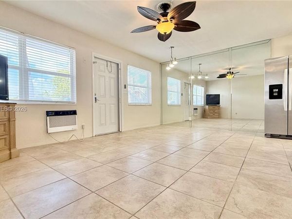 22 SE 3rd Ter, Unit 3, Dania Beach, FL 33004