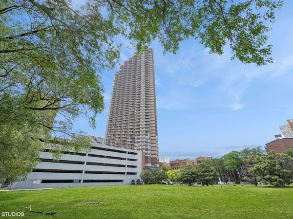 3660 N Lake Shore Drive, Unit 2302, Chicago, IL 60613