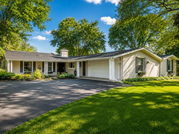 1161 Winwood Drive , Lake Forest, IL 60045