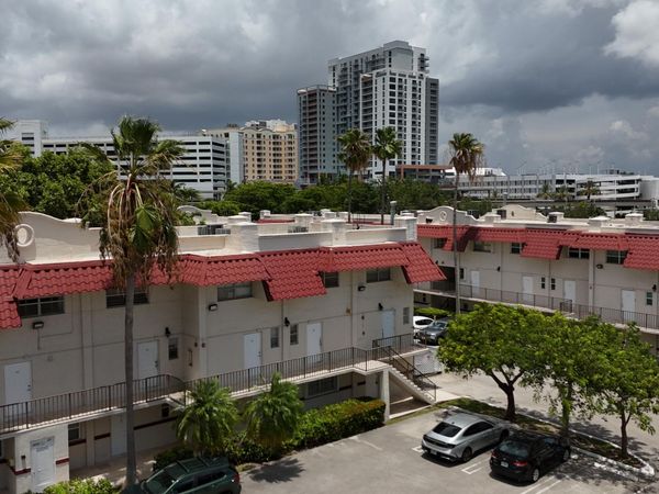 6705 N KENDALL Drive, Unit 307, Pinecrest, FL 33156