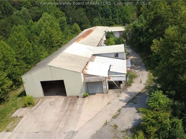 1626 Manilla Creek Road, Poca, WV 25159