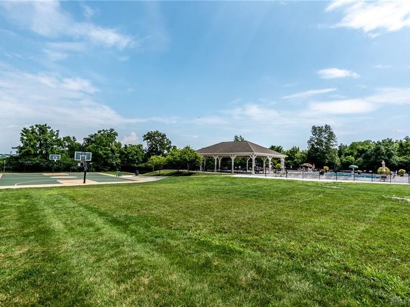 252 Links View Drive, Hamilton Township, OH 45039 Photo 64