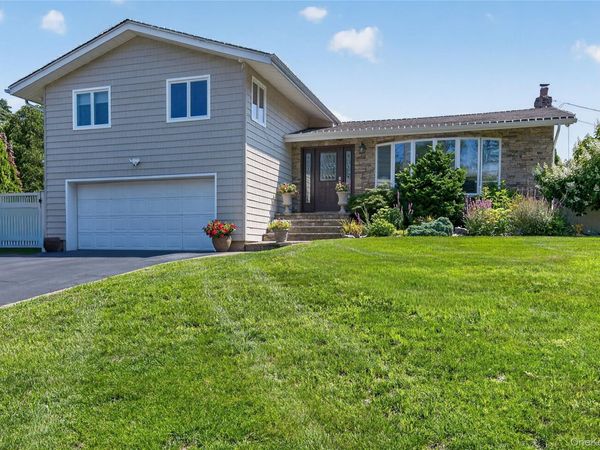 1 Ryan Court , Syosset, NY 11791