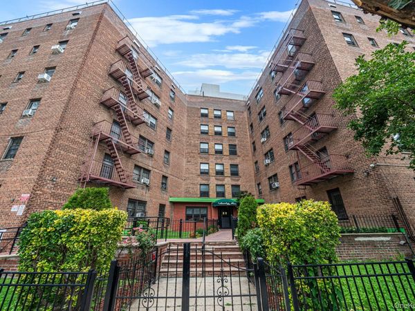 139-05 85 Drive , Unit 5E, Briarwood, NY 11435