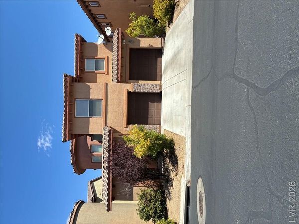 92 Honors Course Drive, Las Vegas, NV 89148
