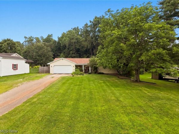 3985 Valley View Road , Zanesville, OH 43701