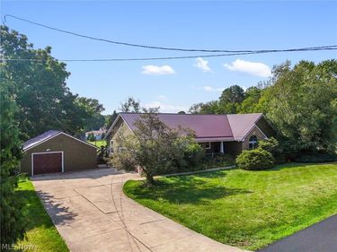 6031 Woodcrest Avenue NE, Canton, OH 44721