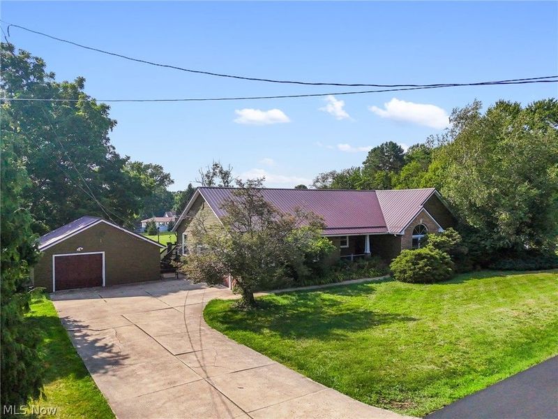 6031 Woodcrest Avenue NE, Canton, OH 44721 Photo 1