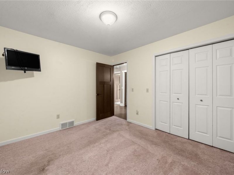 6031 Woodcrest Avenue NE, Canton, OH 44721 Photo 17