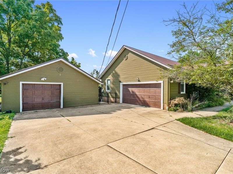 6031 Woodcrest Avenue NE, Canton, OH 44721 Photo 24