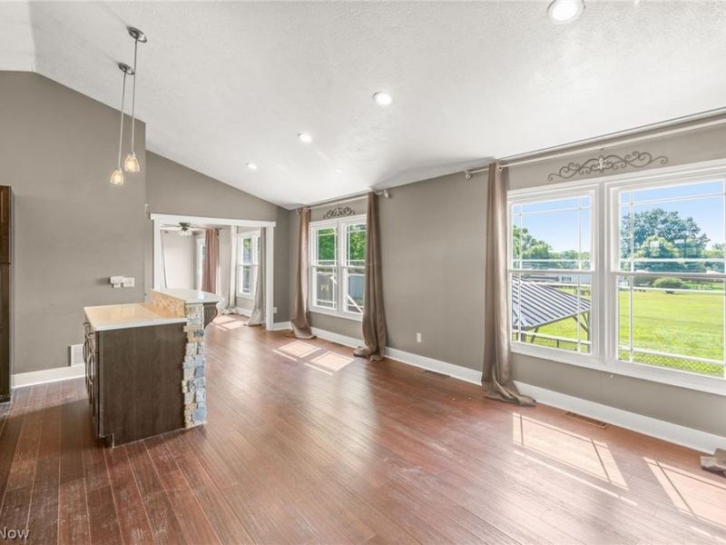 6031 Woodcrest Avenue NE, Canton, OH 44721 Photo 6