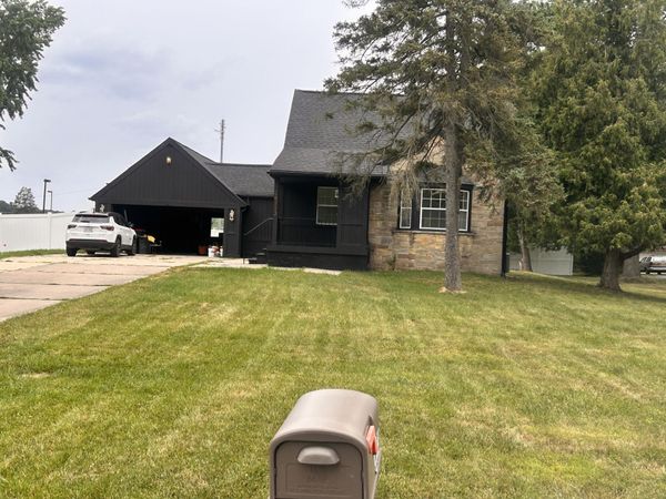 24713 Lois Lane, Southfield, MI 48075