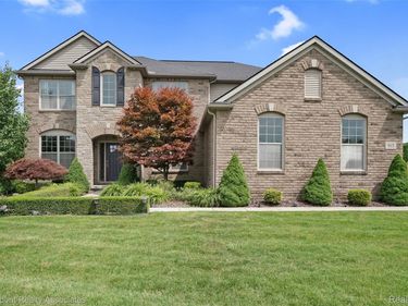 915 Appleton Court, Oakland Township, Mi 48363