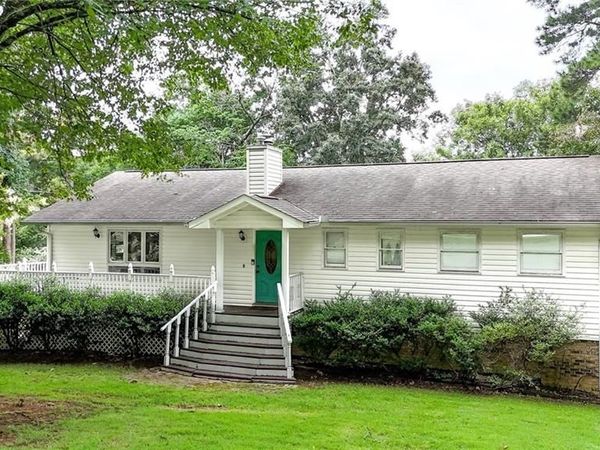 110 Crestmont Drive , Calhoun, GA 30701