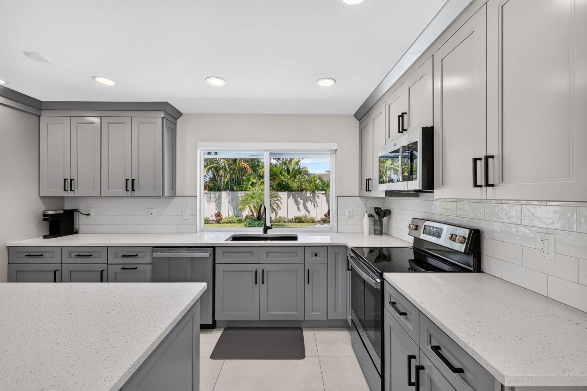6351 NE 22nd Avenue, Fort Lauderdale, FL 33308 Photo