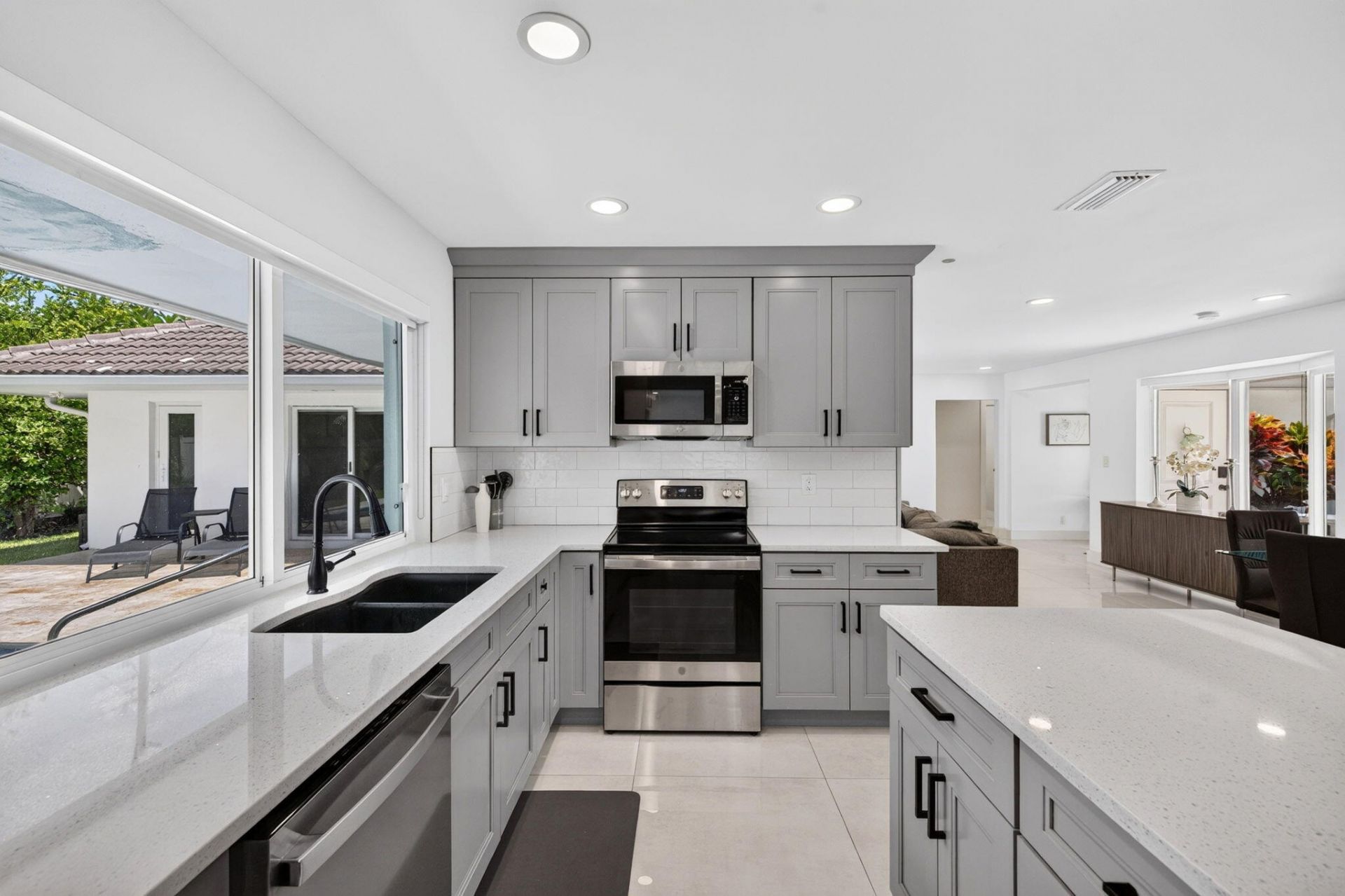 6351 NE 22nd Avenue, Fort Lauderdale, FL 33308 Photo