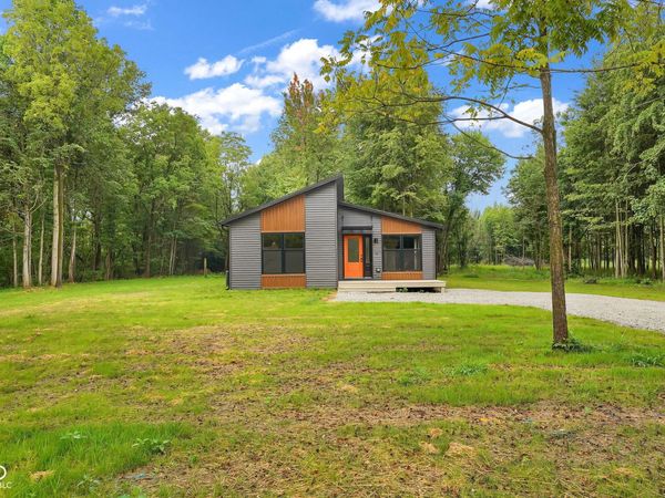 1307 W White Rock Road, Brazil, IN 47834