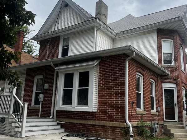 71 W High Street, Mooresville, IN 46158