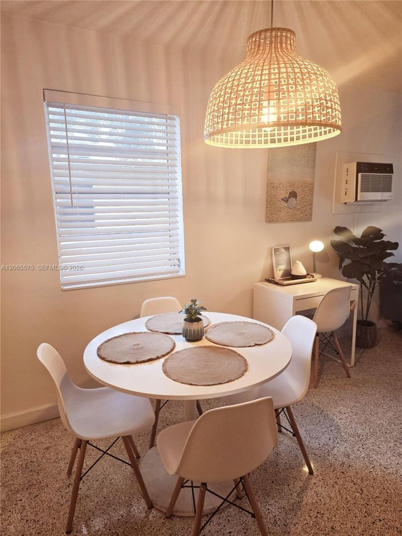 651 SW 3rd St , Unit 3, Miami, FL 33130 Photo
