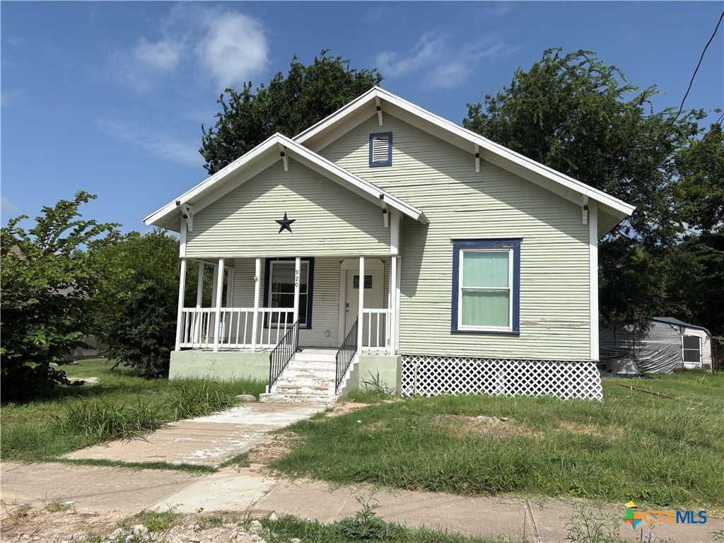 920 S 33rd Street, Temple, TX 76504 Main Photo